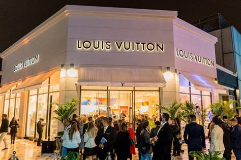 louis vuitton peru locations.